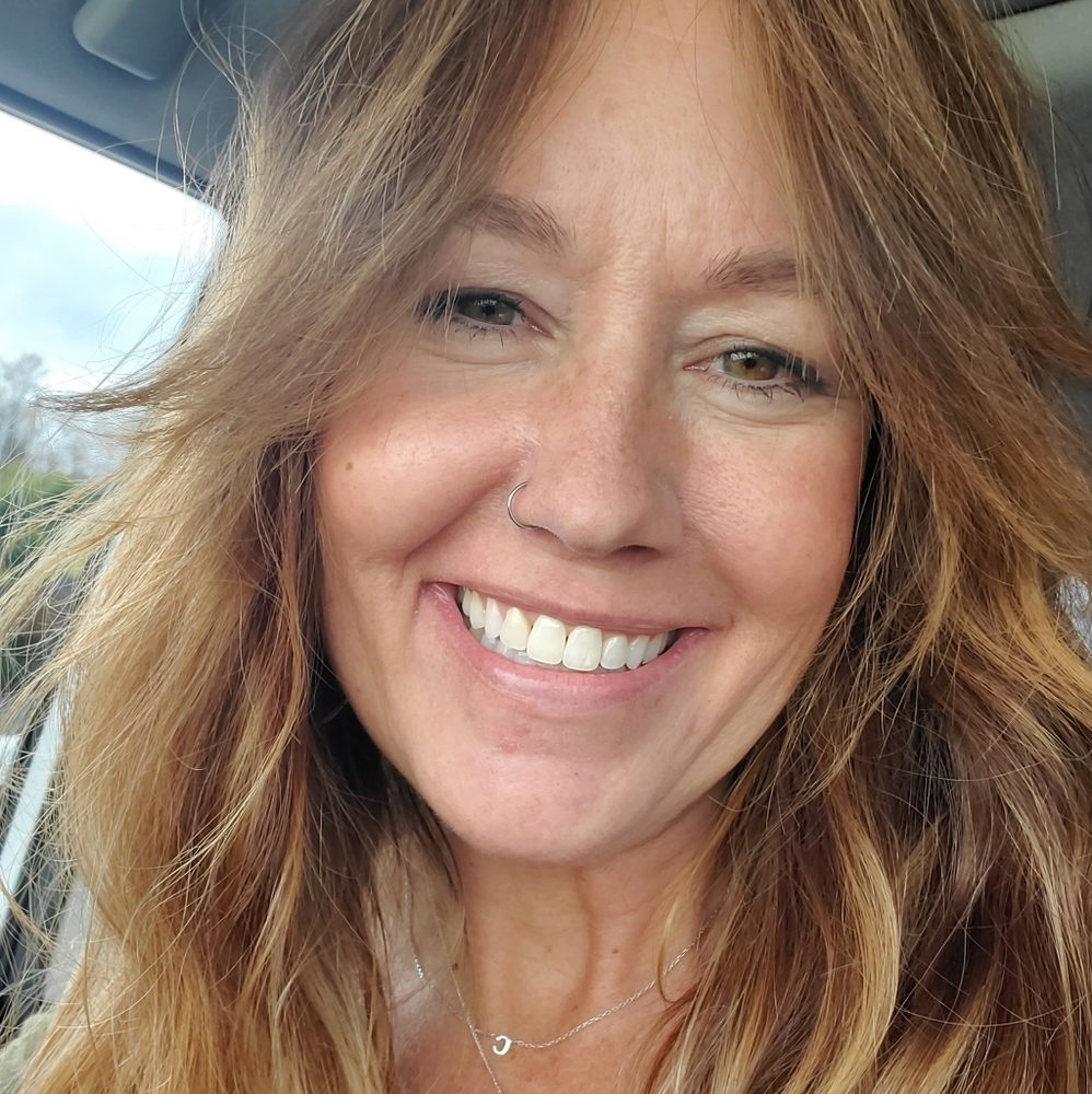 Meet your Posher, Crystal
